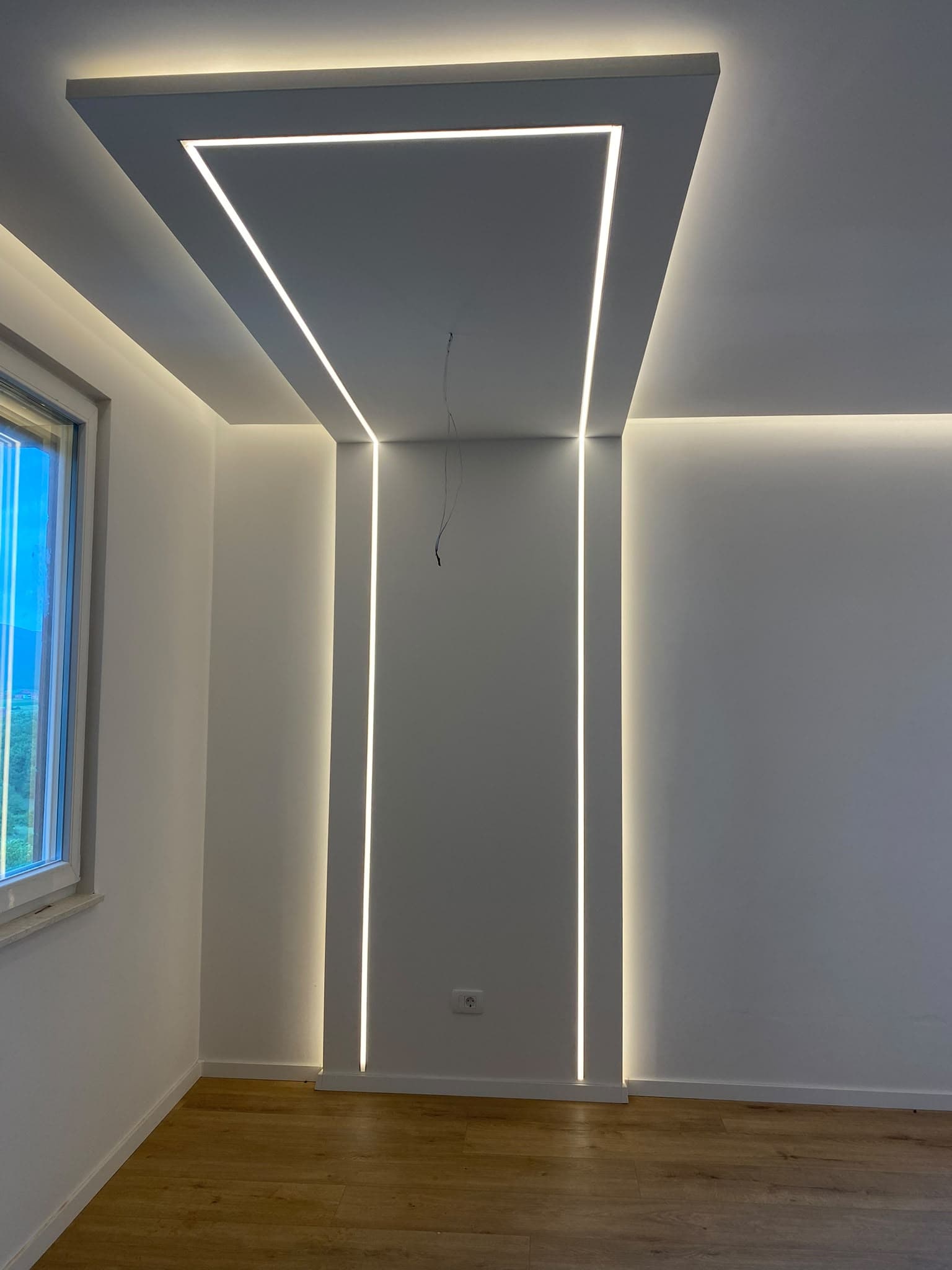 Detaj kartongipsi me shirit LED - punim i Suvatues Rinori